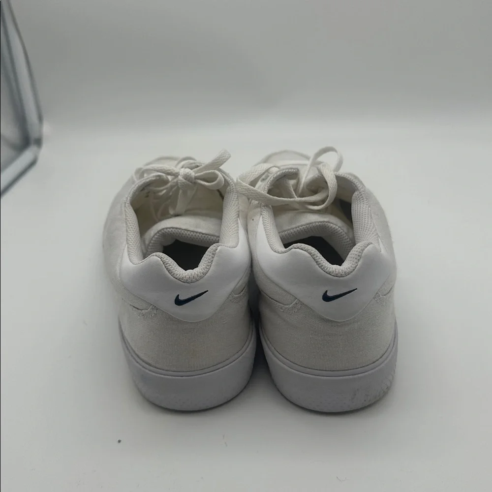 Nike Classic White and Gray Sneakers - Picture 4 of 4